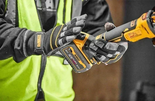 DEWALT Angle Grinder DCG409 20V Cordless Brushless Power Tool Cutting Machine 125mm Rechargeable Portable Polisher