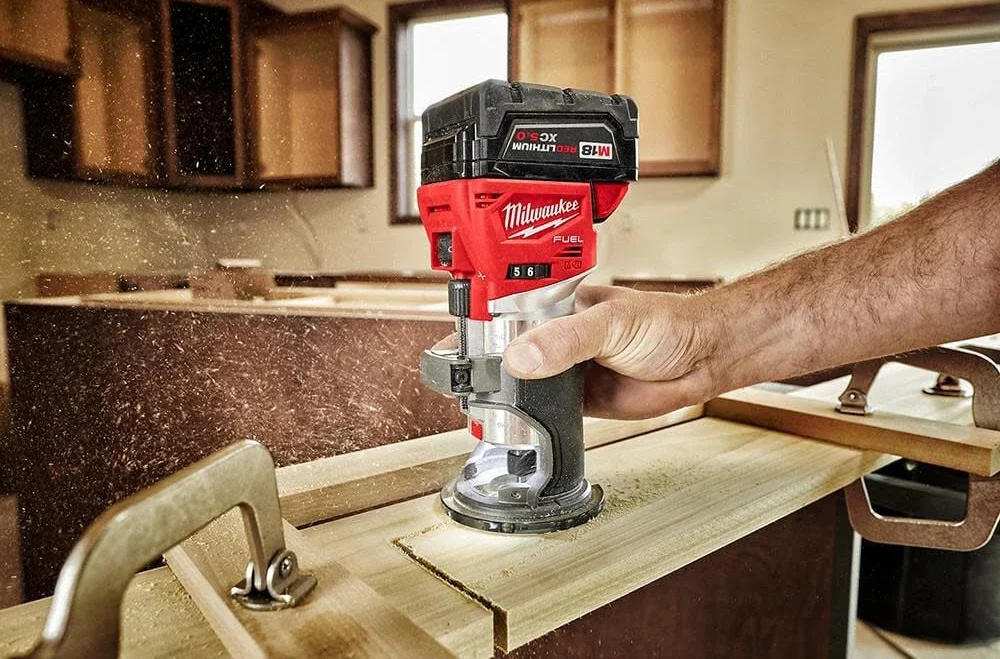 Milwaukee M18 FTR/2723 Electric Trimmer M18 FUEL™ Brushless Cordless Compact Router MILWAUKEE 18V Lithium Power Tools